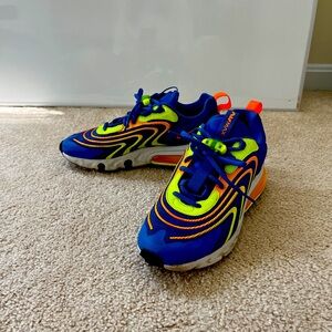 Nike size 8 Blue Color Sneakers